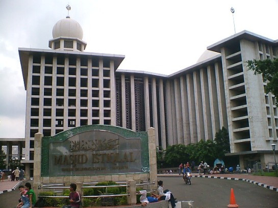 14 Masjid Istiqlal di Jakarta